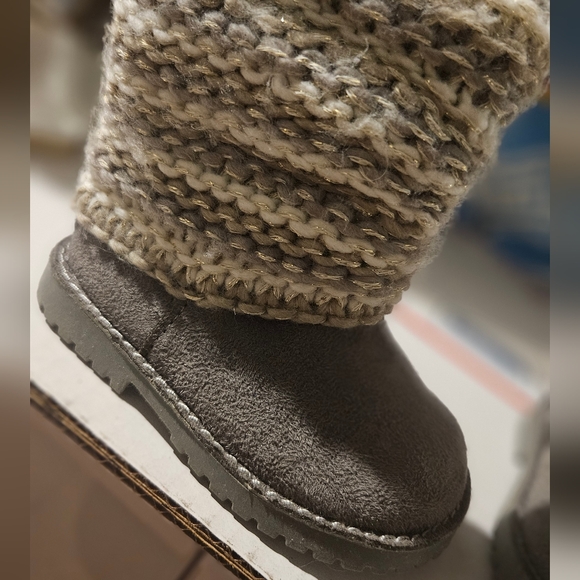 Knitted KoalaKids boots. Size 4 toddler. NWOT - Picture 3 of 4